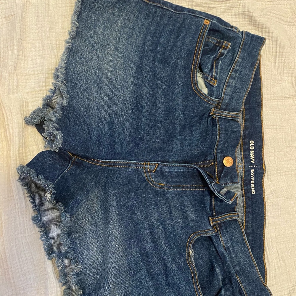 Old navy boyfriend shorts
